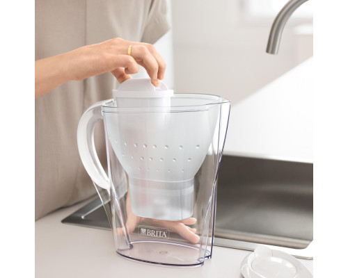Brita Фільтр-глечик Marella XL Memo + 3 картриджа 3.5 л (2.2 л очищеної води), білий